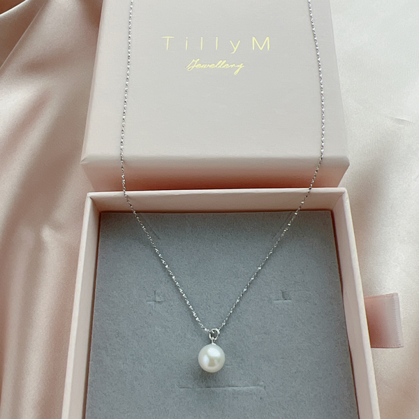 Terris Round Pearl Pendant Necklace| Sterling Silver
